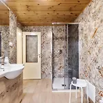 דירה La Petite Maison - Wi-fi, Netflix, Fireplace, 20min To Zoncolan And Sappada - Pet Friendly Rigolato