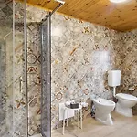 La Petite Maison - Wi-fi, Netflix, Fireplace, 20min To Zoncolan And Sappada - Pet Friendly *