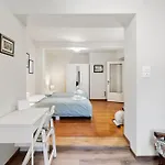 La Petite Maison - Wi-fi, Netflix, Fireplace, 20min To Zoncolan And Sappada - Pet Friendly Apartment *