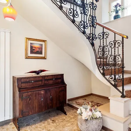 Apartman La Petite Maison - Wi-fi, Netflix, Fireplace, 20min To Zoncolan And Sappada - Pet Friendly