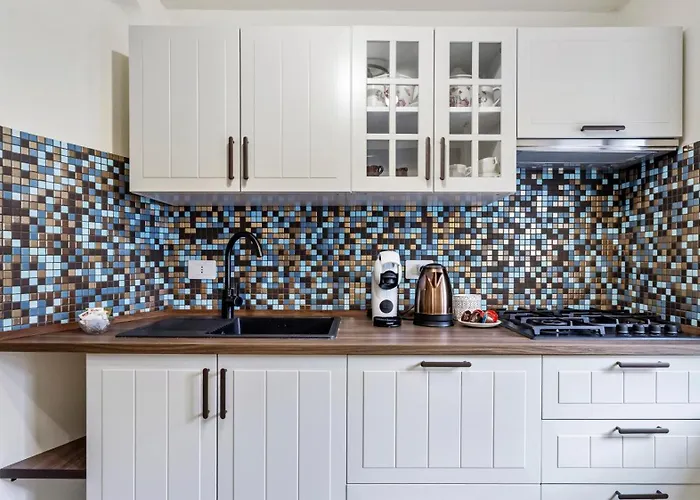 La Petite Maison - Wi-fi, Netflix, Fireplace, 20min To Zoncolan And Sappada - Pet Friendly