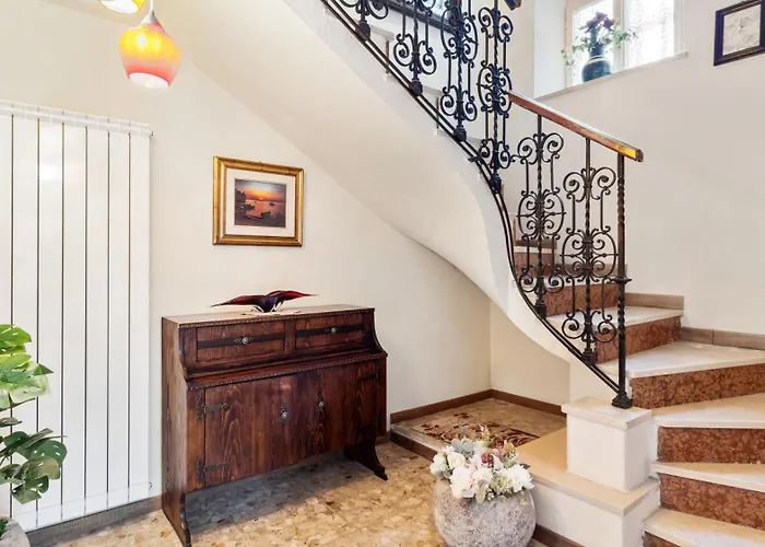 Apartman La Petite Maison - Wi-fi, Netflix, Fireplace, 20min To Zoncolan And Sappada - Pet Friendly