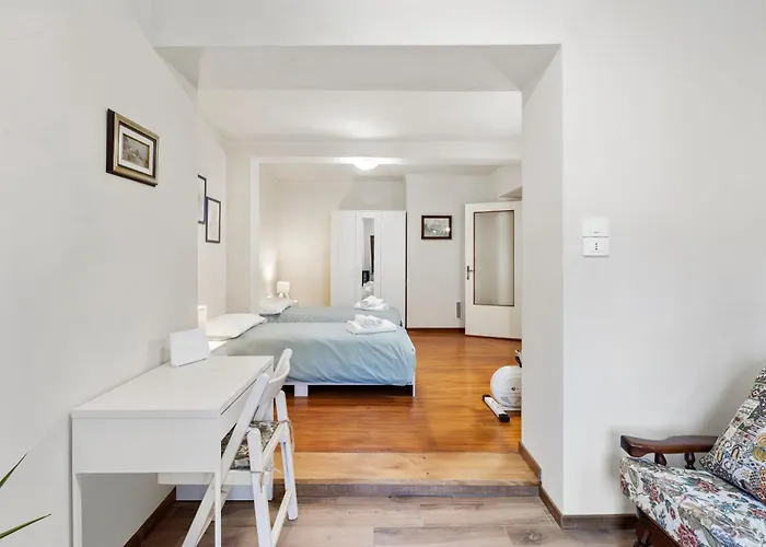 La Petite Maison - Wi-fi, Netflix, Fireplace, 20min To Zoncolan And Sappada - Pet Friendly Apartman *