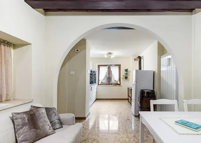 La Petite Maison - Wi-fi, Netflix, Fireplace, 20min To Zoncolan And Sappada - Pet Friendly Rigolato