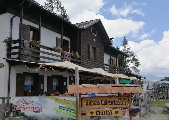 La Petite Maison - Wi-fi, Netflix, Fireplace, 20min To Zoncolan And Sappada - Pet Friendly * Rigolato